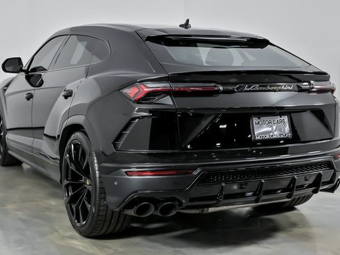 Used 2022 Lamborghini Urus AWD/4WD image 10