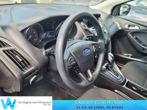 Used 2016 Ford Focus SE FWD image 10