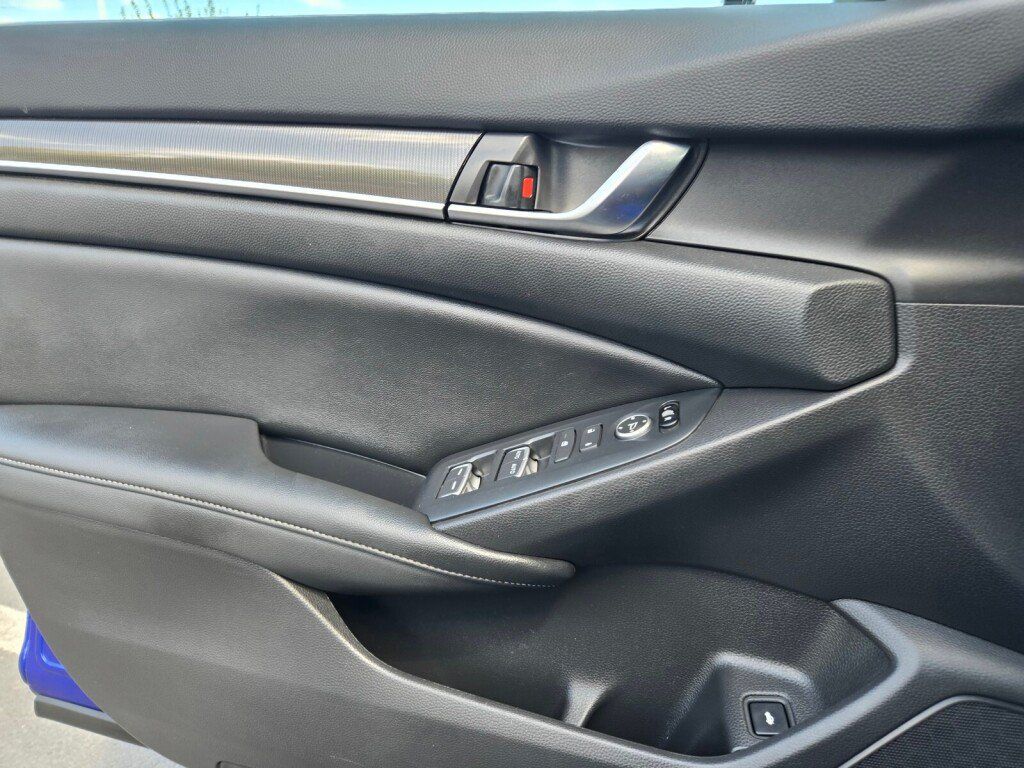 Certified 2020 Honda Accord Sport image 22