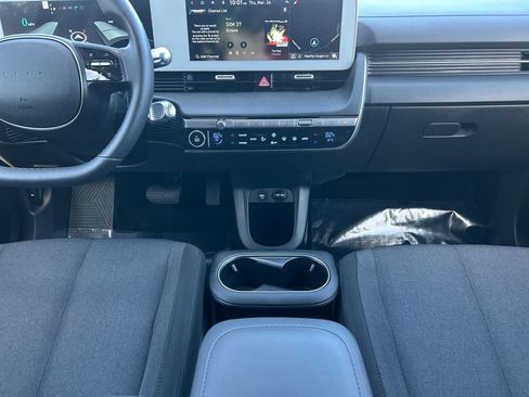 Used 2024 Hyundai Ioniq 5 SEL image 12
