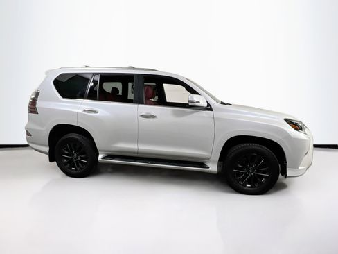 Used 2023 Lexus GX 460 Premium w/ Premium Package image 4