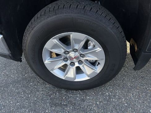 Used 2023 GMC Sierra 1500 SLE image 32