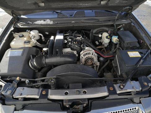 Used 2009 GMC Envoy Denali w/ Sun And 6-Disc Cd Package image 16