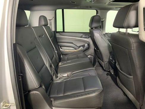Used 2019 Chevrolet Suburban LT image 27