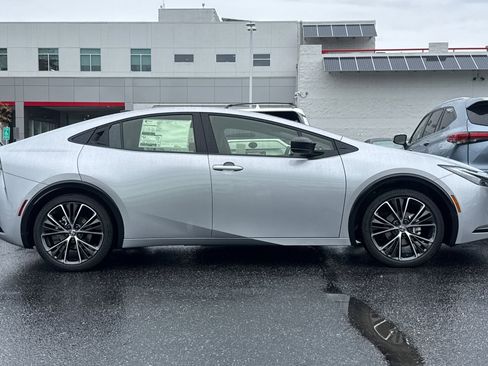 New 2026 Toyota Prius XLE image 9