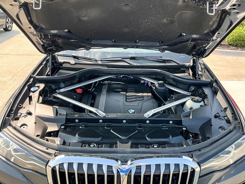 Used 2022 BMW X7 xDrive40i image 25