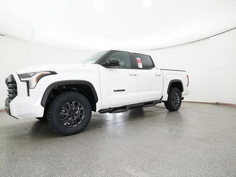 New 2025 Toyota Tundra SR5 AWD/4WD image 15