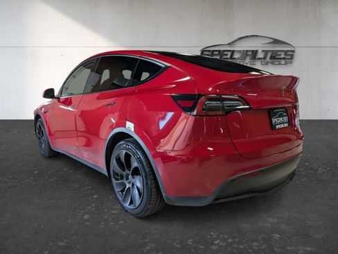 Used 2021 Tesla Model Y Long Range AWD/4WD image 8