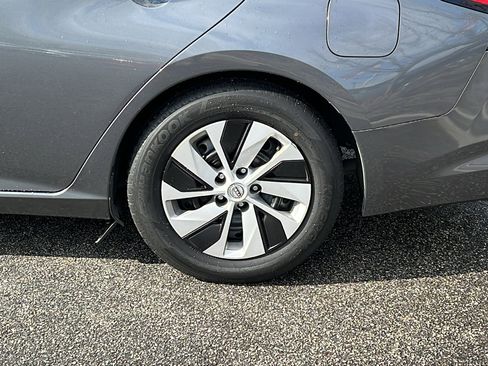 Used 2024 Nissan Altima 2.5 S image 12