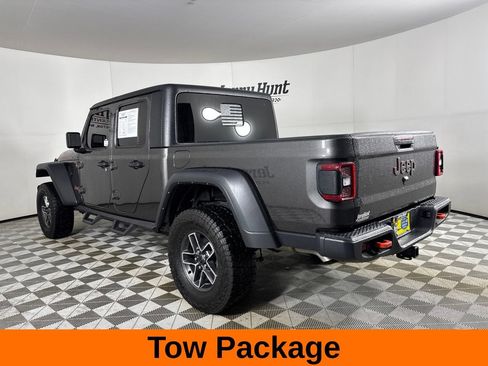 Used 2024 Jeep Gladiator Mojave w/ Technology Group AWD/4WD image 8