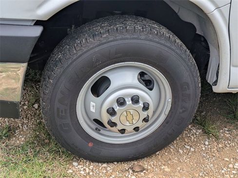 New 2025 Chevrolet Express 3500 w/ Power Convenience Package image 7