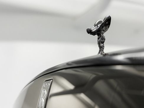 New 2026 Rolls-Royce Cullinan Black Badge image 16