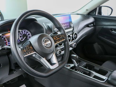 Used 2024 Nissan Sentra SV FWD image 22