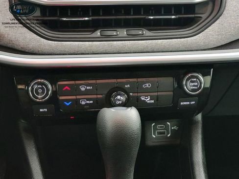 Used 2022 Jeep Compass Sport image 24