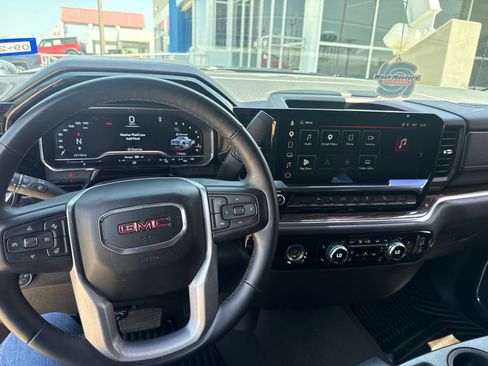 Used 2023 GMC Sierra 1500 Elevation w/ X31 Off-Road Package AWD/4WD image 26
