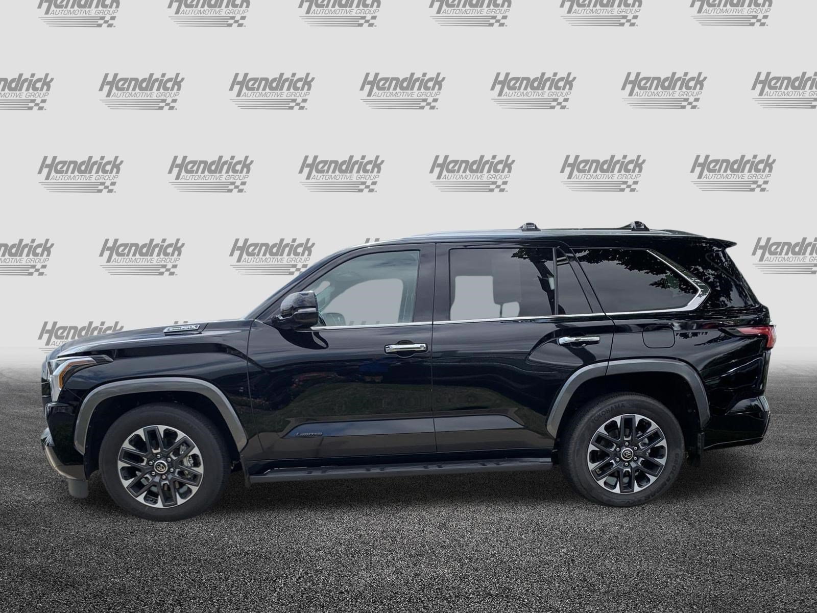 Used 2024 Toyota Sequoia Limited AWD/4WD image 7