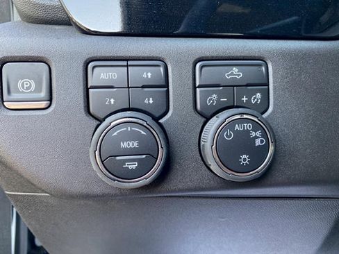 New 2025 Chevrolet Silverado 1500 LT AWD/4WD image 26