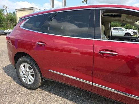 Used 2020 Buick Enclave Essence FWD image 31