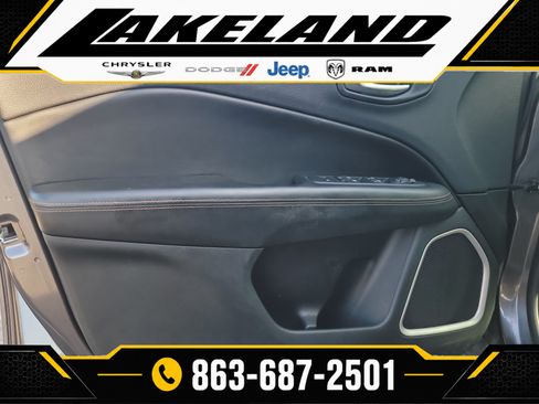 Used 2018 Jeep Compass Limited w/ Navigation Group AWD/4WD image 14