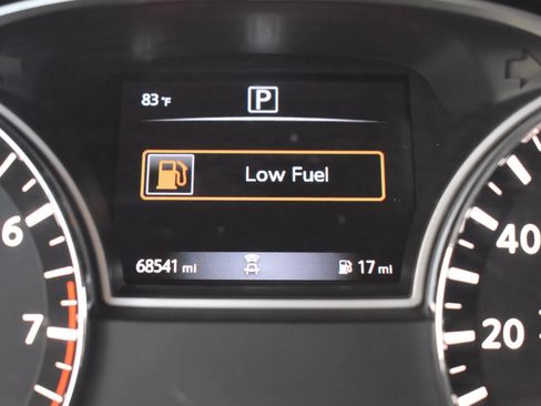 Used 2018 Nissan Pathfinder SL w/ SL Premium Package FWD image 19