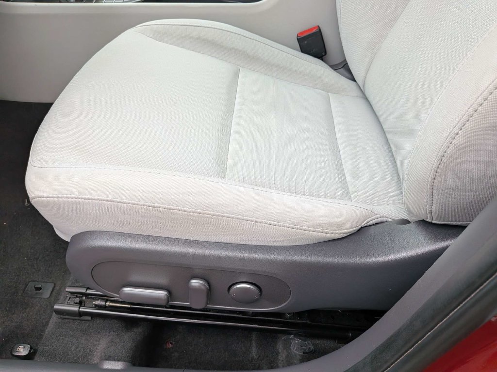Used 2025 Hyundai Kona SEL FWD image 25