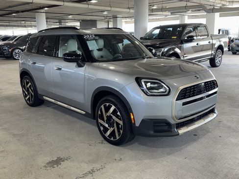 Used 2025 MINI Cooper Countryman S AWD/4WD image 2