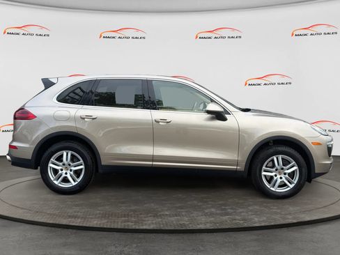 Used 2016 Porsche Cayenne AWD/4WD image 6