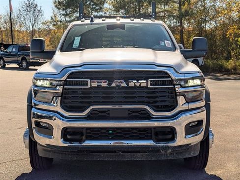New 2026 RAM 5500 Tradesman w/ Chrome Appearance Group image 3