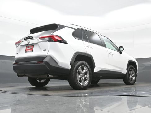 Used 2024 Toyota RAV4 XLE FWD image 32