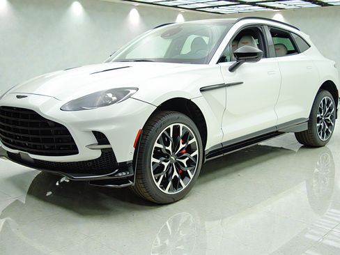 Used 2023 Aston Martin DBX 707 AWD/4WD image 1
