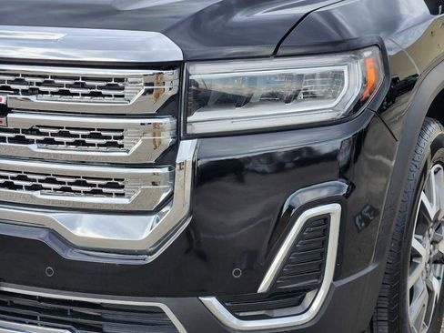 Used 2023 GMC Acadia SLE image 7