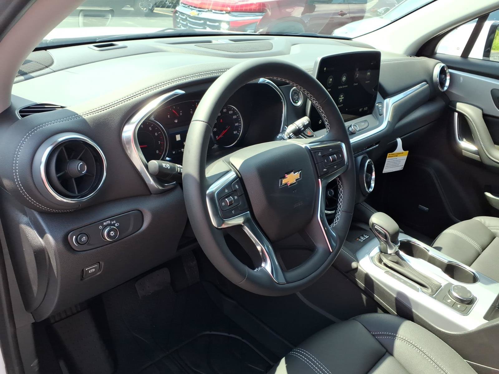 New 2026 Chevrolet Blazer LT w/ Sound & Technology Package AWD/4WD image 5