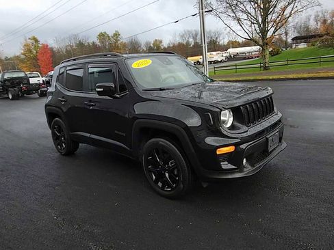 Used 2022 Jeep Renegade Altitude AWD/4WD image 2