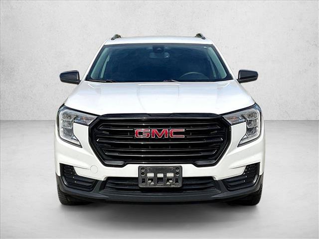 Used 2024 GMC Terrain SLE w/ Elevation Edition AWD/4WD image 3