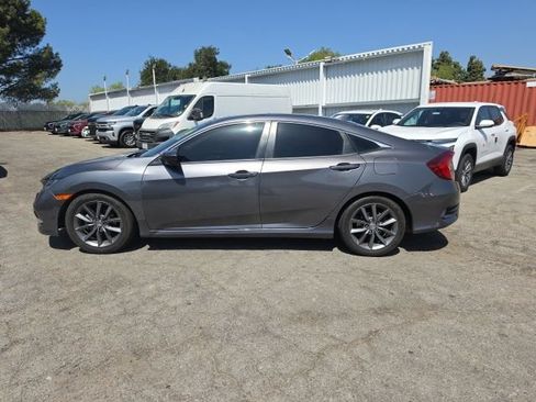 Used 2019 Honda Civic EX image 4