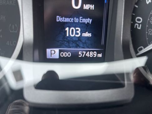 Used 2021 Toyota Tacoma TRD Off-Road image 10