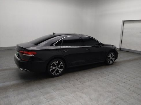 Used 2022 Volkswagen Passat 2.0T SE image 10