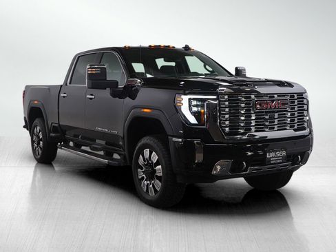 Used 2025 GMC Sierra 2500 Denali image 7