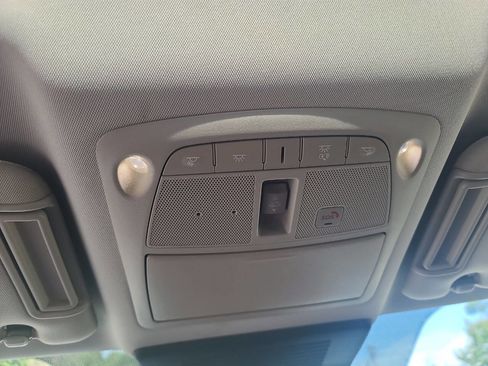 Used 2021 Nissan Armada SL w/ Captain's Chairs Package image 21