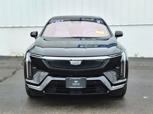 Certified 2025 Cadillac Optiq Sport 1 image 8
