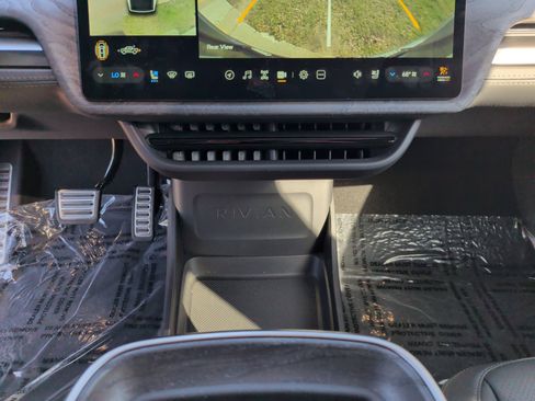 Used 2022 Rivian R1T Adventure AWD/4WD image 29