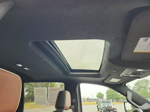 Certified 2025 GMC Sierra 2500 Denali Ultimate image 13