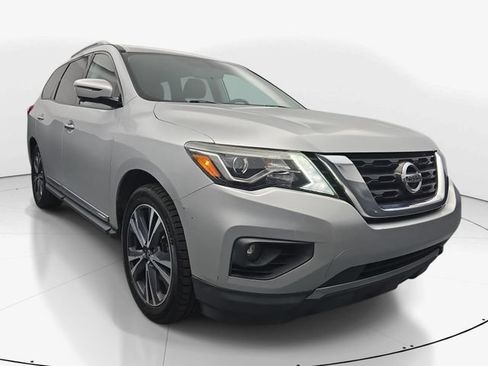 Used 2020 Nissan Pathfinder Platinum FWD image 3