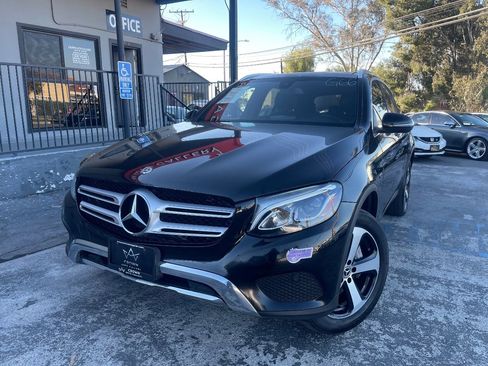 Used 2019 Mercedes-Benz GLC 350e 4MATIC image 1