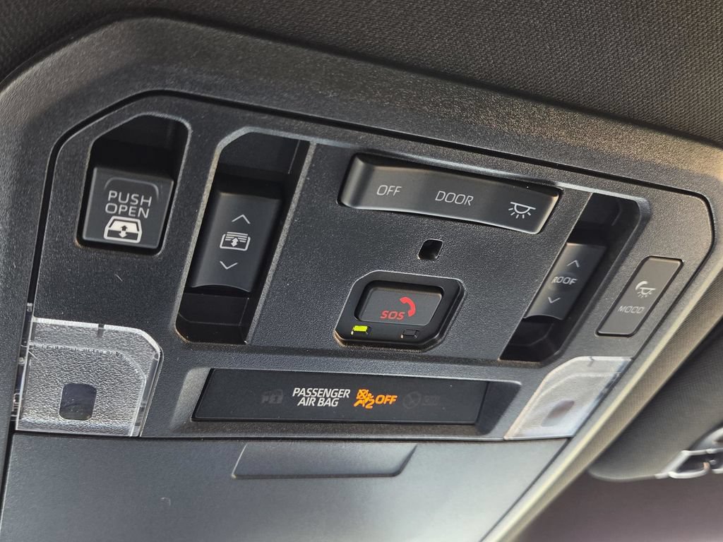 Used 2025 Toyota Tundra Platinum AWD/4WD image 24
