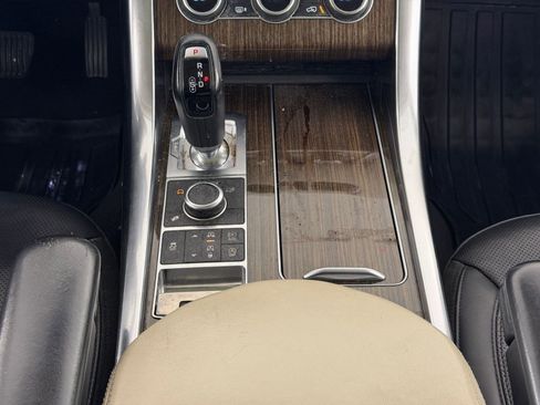 Used 2015 Land Rover Range Rover Sport HSE image 18