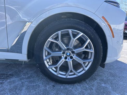 Used 2024 BMW X7 xDrive40i w/ Executive Package image 12