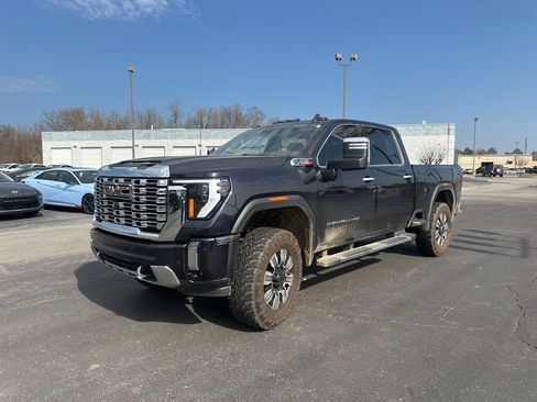 Used 2024 GMC Sierra 2500 Denali w/ Denali Reserve Package image 16