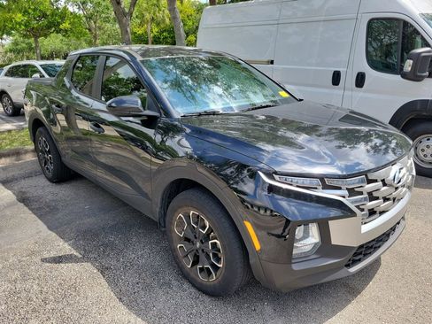 Used 2023 Hyundai Santa Cruz SE image 2