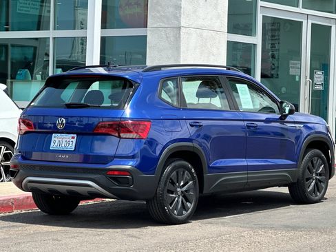Used 2023 Volkswagen Taos S FWD image 4